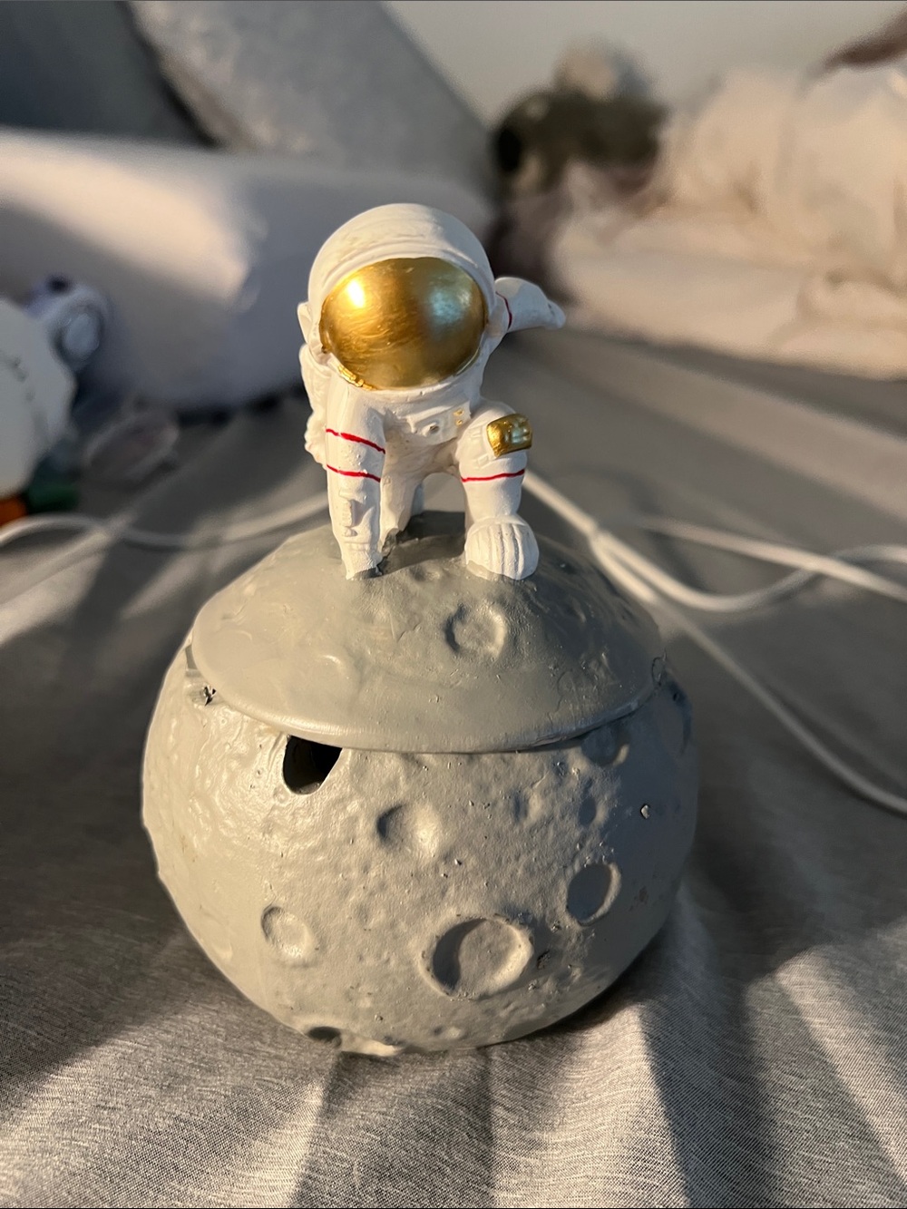 Astronaut Moon Landing Trinket Box/Ashtray